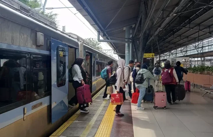 1,7 Juta Tiket Kereta Api Terjual untuk Mudik Lebaran, 10 Rute Ini adalah adalah Paling Laku
