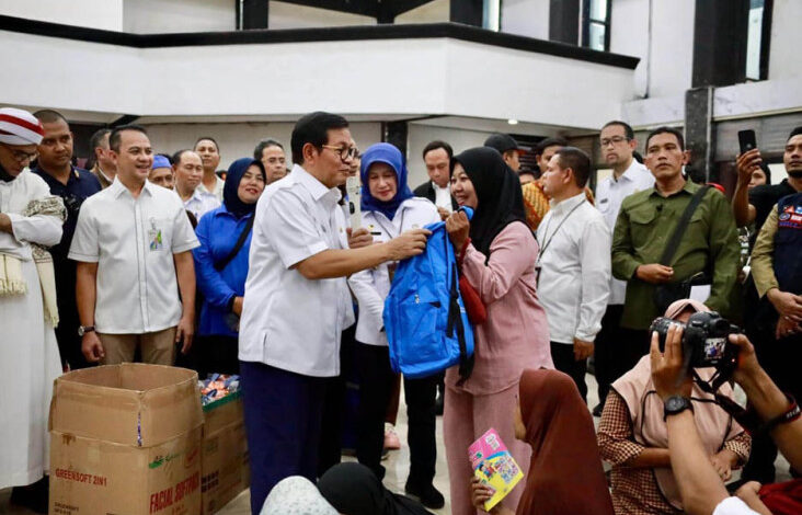 BPJS TK Gandeng Pemprov DKI DKI DKI Jakarta Donasikan 1.100 Porsi Makanan ke Pengungsi Banjir