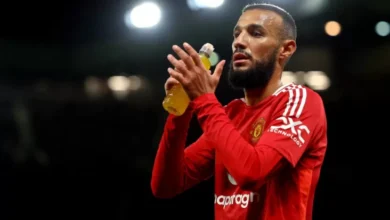Kisah Noussair Mazraoui yang dimaksud Berbuka Puasa dalam pada Old Trafford: Saat Iman juga Sepak Bola Berpadu