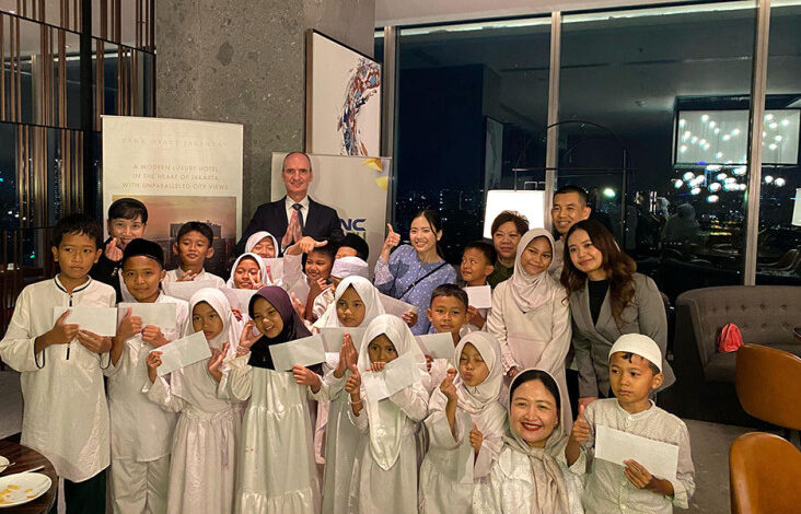 Park Hyatt Ibukota Indonesia lalu MNC Peduli Berbagi Kebahagiaan Ramadan Bersama Anak Yatim