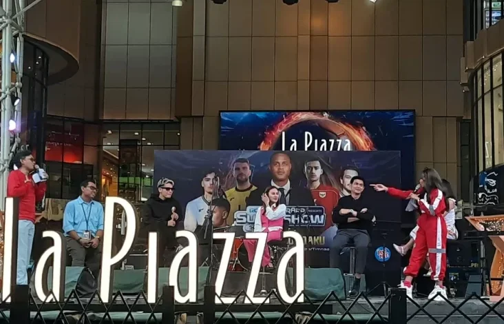 Pemeran Berbalas Selingkuh Meriahkan Nobar Indonesia vs Bahrain pada La Piazza