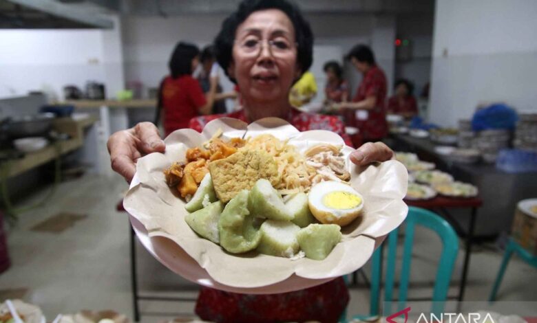 10 makanan wajib ketika perayaan Imlek