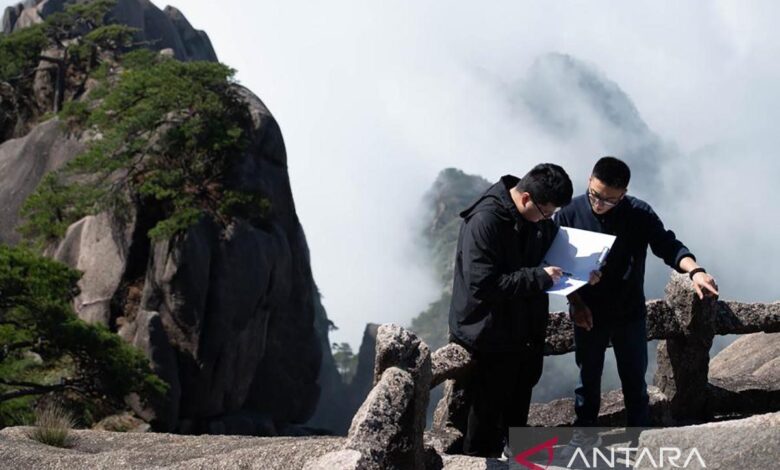 Gunung Huangshan seimbangkan pariwisata dengan proteksi ekologis