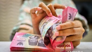 Rupiah menguat dipengaruhi pelemahan data kegiatan ekonomi Negeri Paman Sam